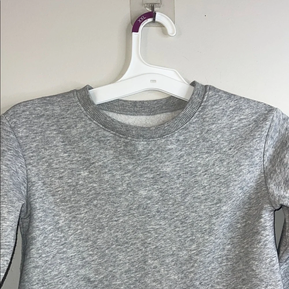 Justice GIRLS Gray Long Sleeve Sweatshirt Size 6/7 EUC #7